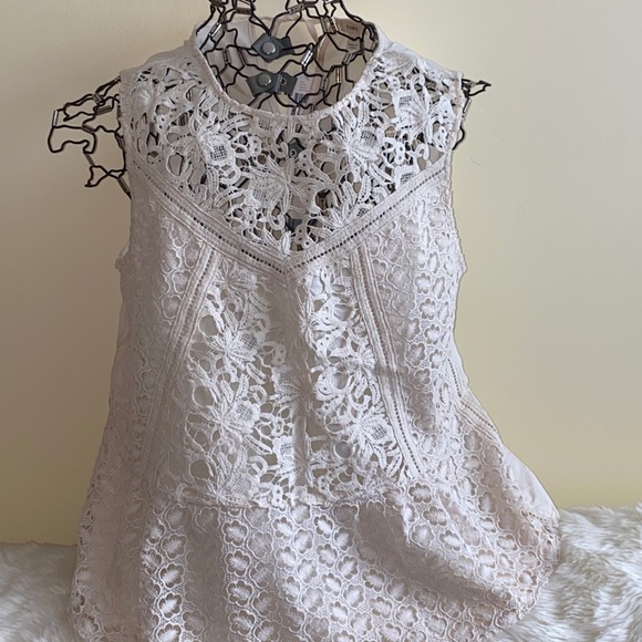 Anthropologie Tops - Anthropologie Angelica Lace Sleeveless Top Size L Natural Off White